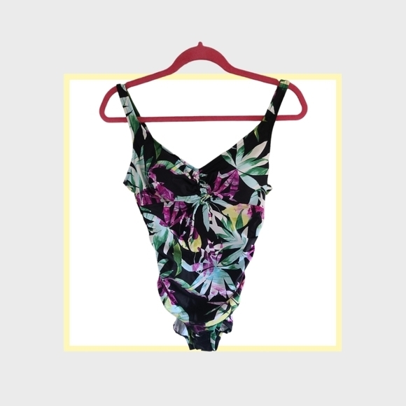 Aqua Green Swim Womens Aqua Green One Piece Swimsuit Size Medium 8